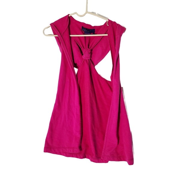 Miley Cyrus Hooded Sleeveless Vest - Picture 1 of 6